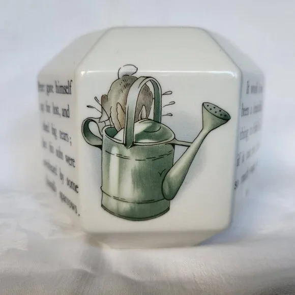 Peter Rabbit Coin Bank - Picture 3 of 12